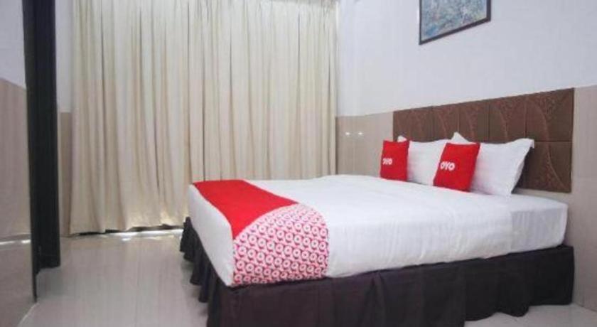 Oyo 89851 Leila Hotel SDK Eksteriør billede